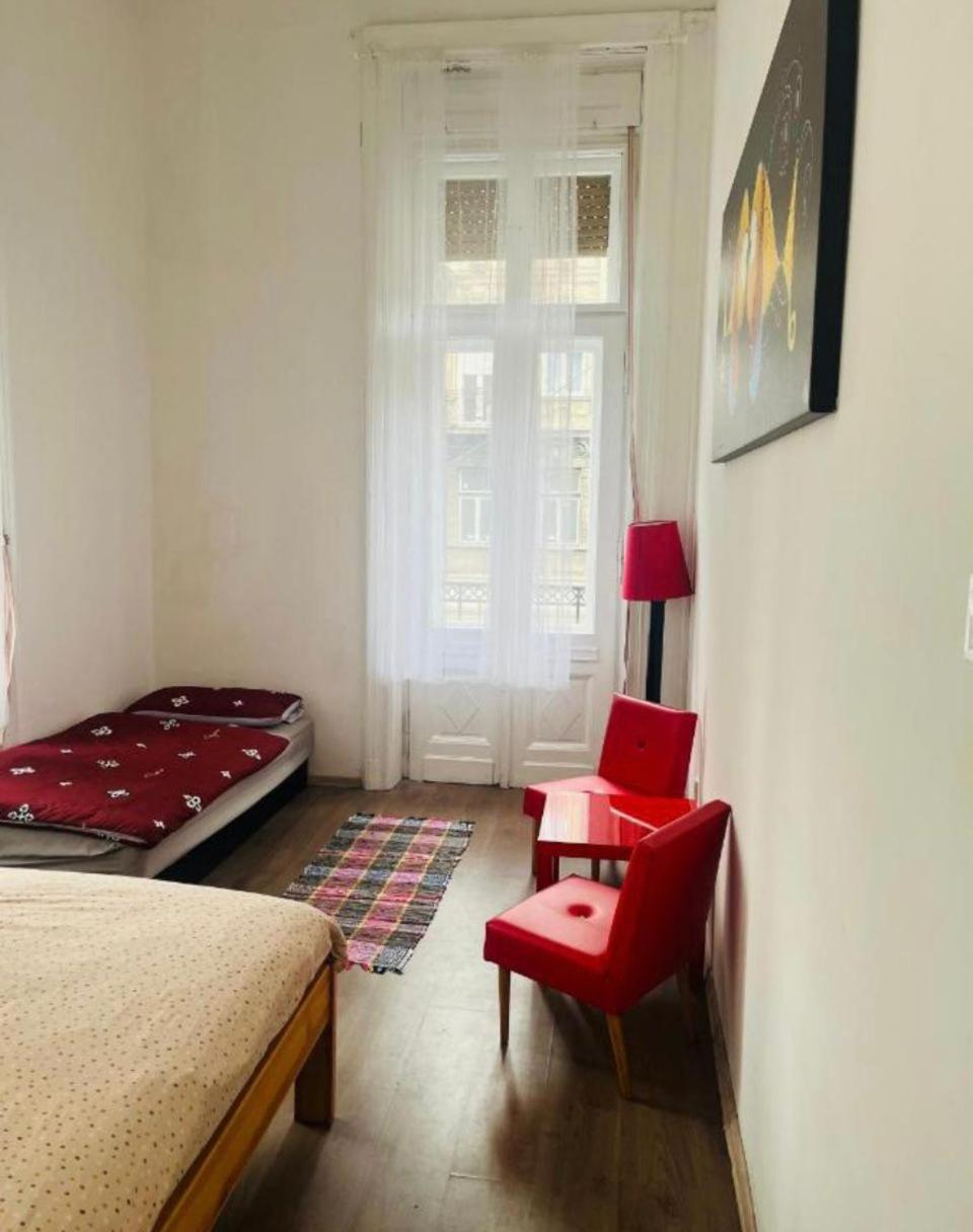 Ejjeli Majom Hostel Budapest Extérieur photo